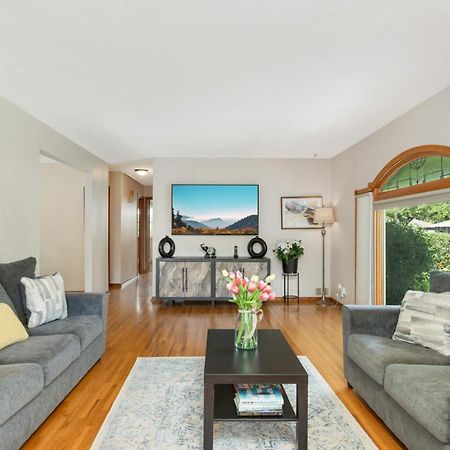 Cottage Grove Haven, Spacious 4-Bed, 3 Baths Retreat Exterior foto