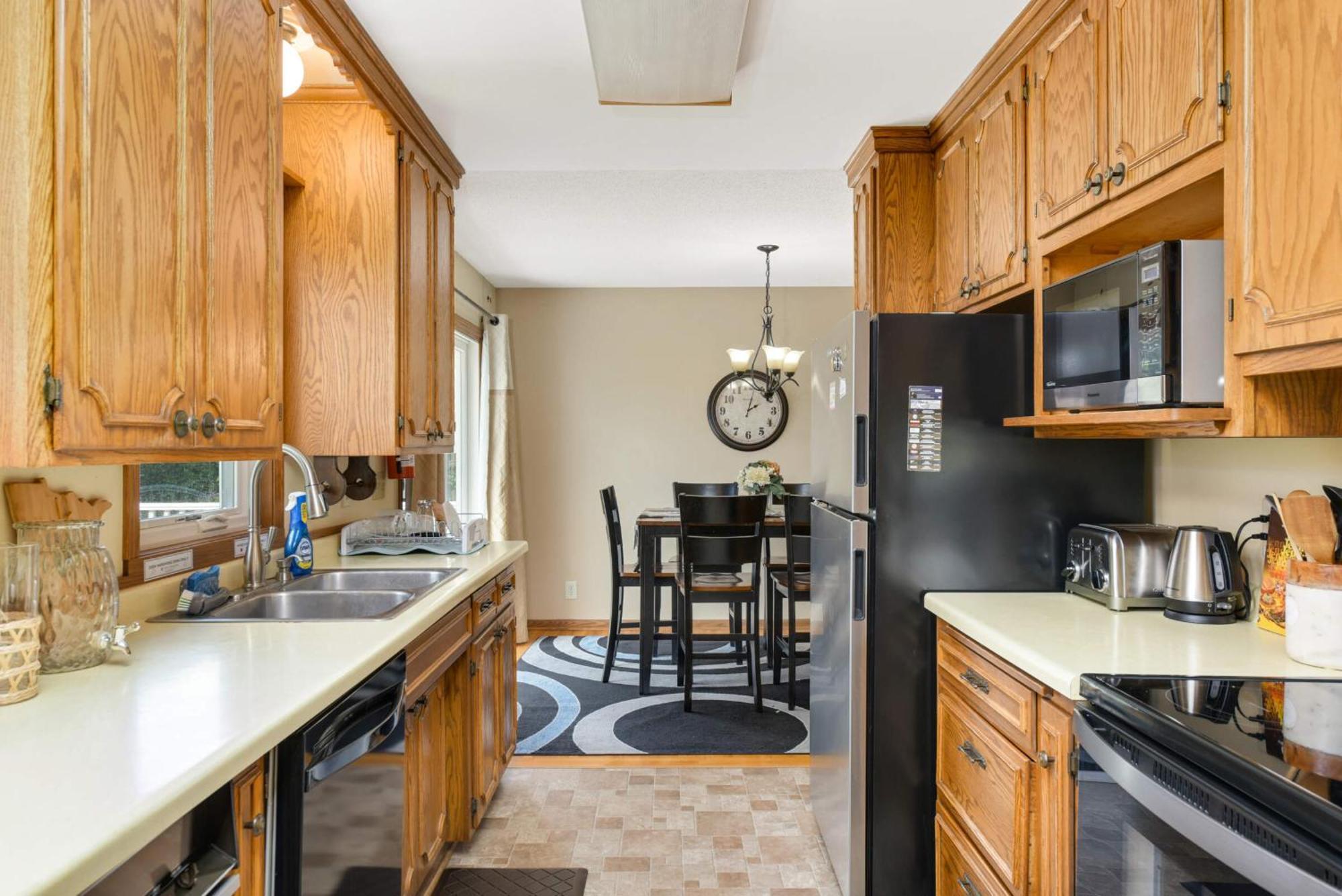 Cottage Grove Haven, Spacious 4-Bed, 3 Baths Retreat Exterior foto