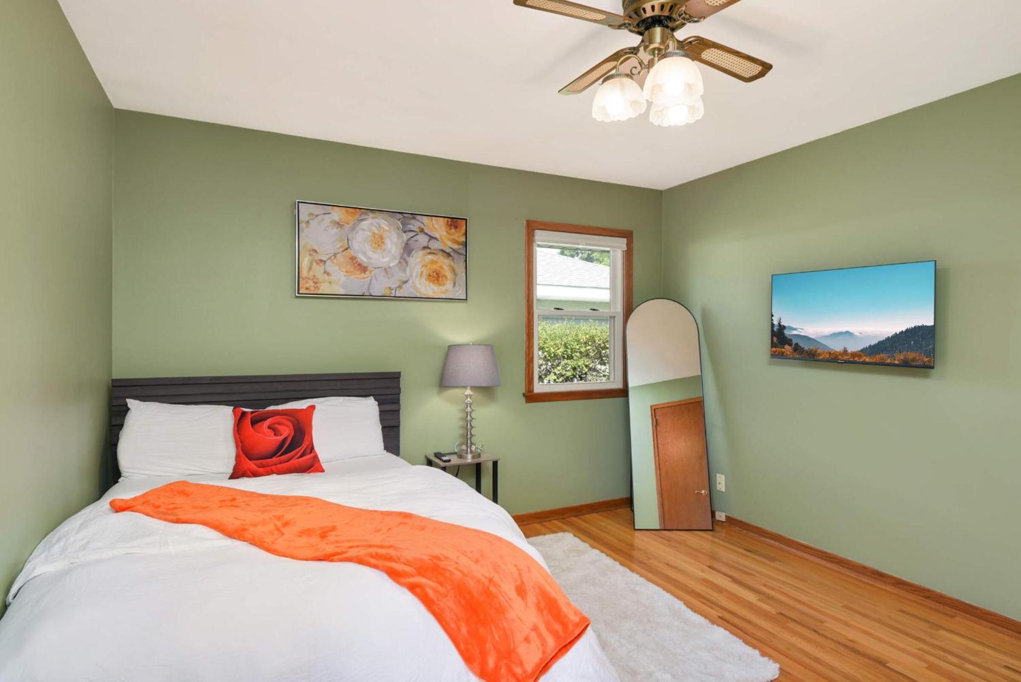 Cottage Grove Haven, Spacious 4-Bed, 3 Baths Retreat Exterior foto